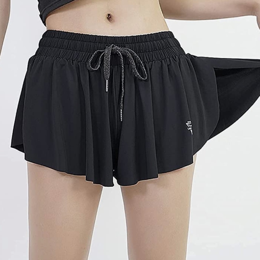 Flowy atheltic shorts